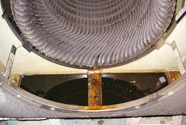 Figure 10: Oil filling the bottom of the motor.