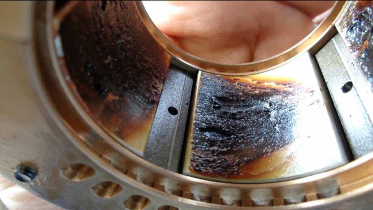 Detecting Oil Varnish